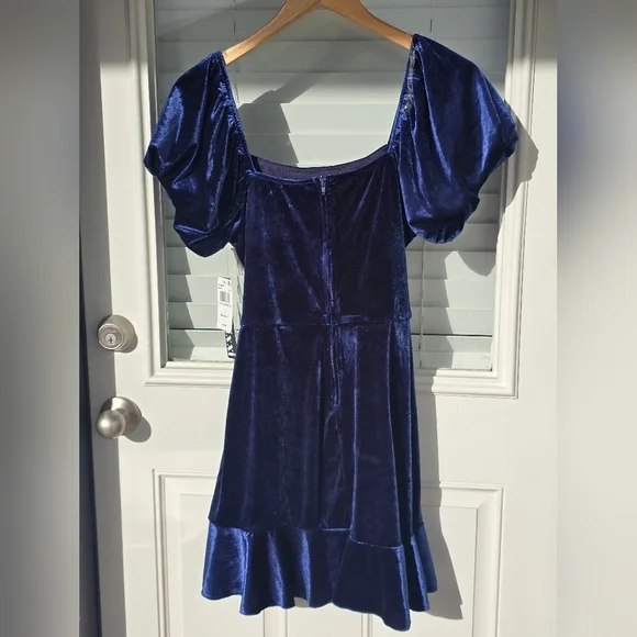 Trixxi Juniors' Puff-Sleeve Faux-Wrap Velvet Dress Sz L Women Blue Holiday - Picture 14 of 15